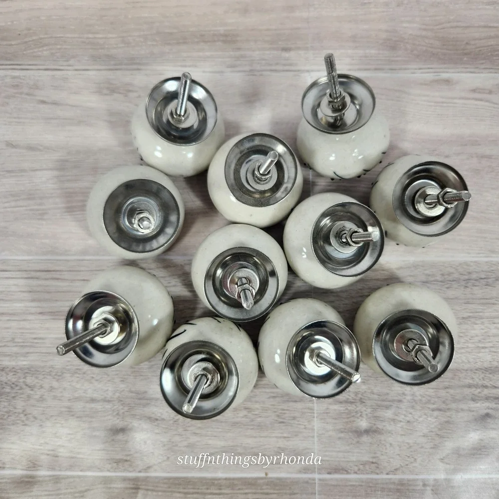 Hobby Lobby Ceramic Drawer/ Cabinet‎ Knobs Ivory, Black & Silver Ornate Dotted